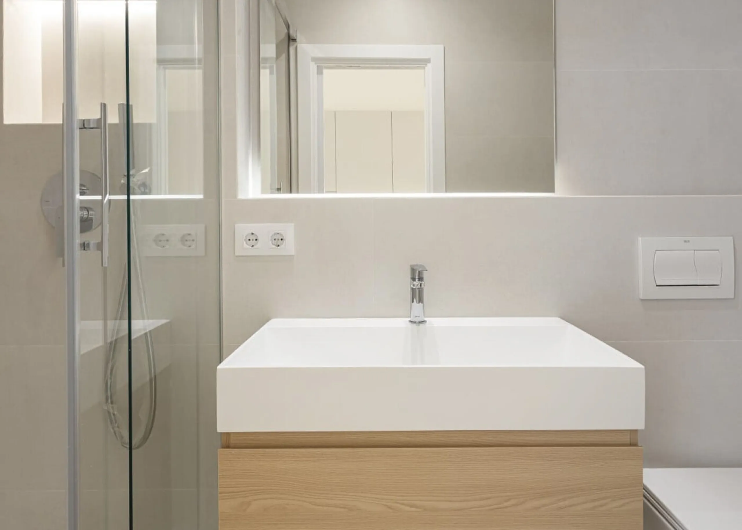 Apartamento renovado con encanto histórico en Poble Sec, Barcelona