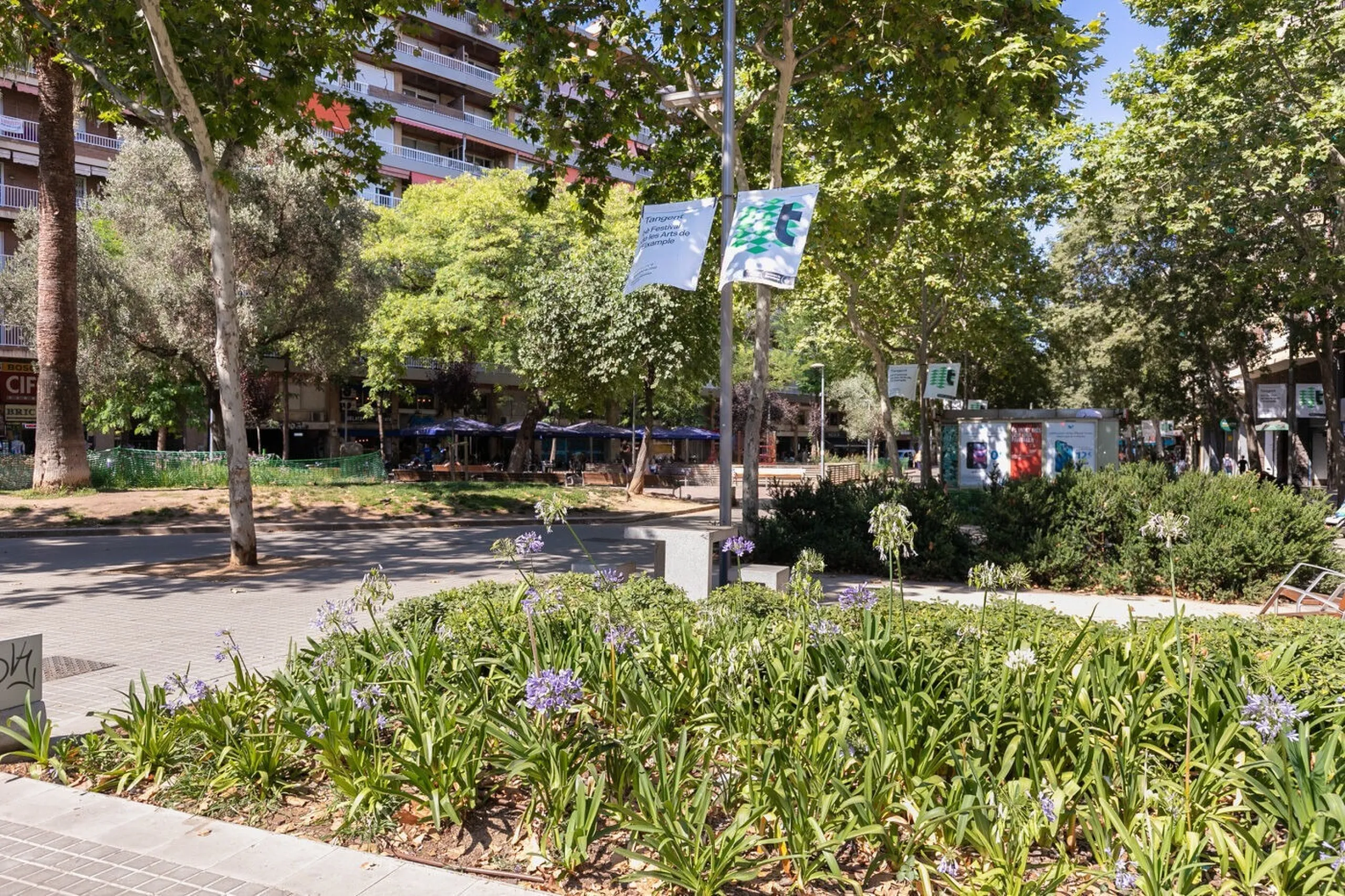 Apartamento renovado con encanto histórico en Poble Sec, Barcelona
