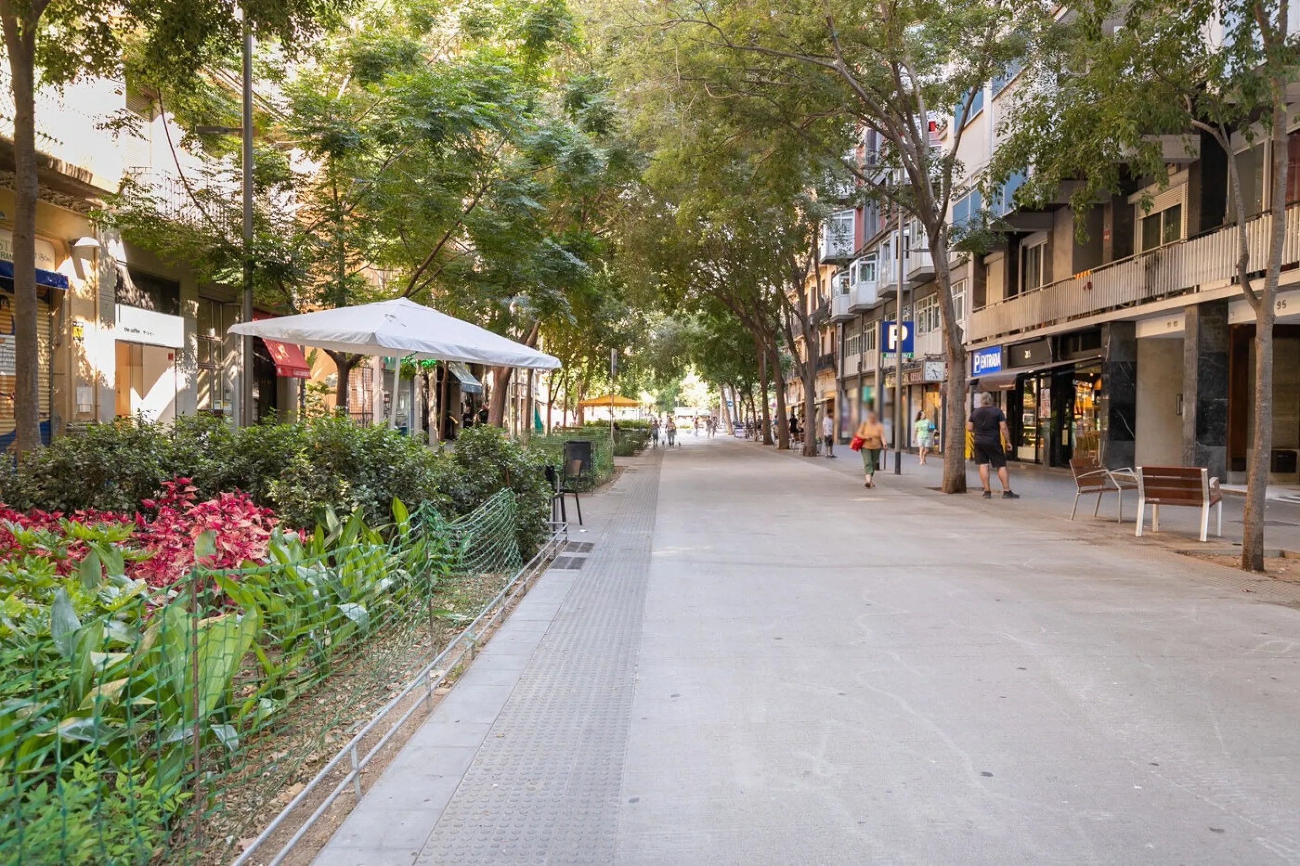 Apartamento renovado con encanto histórico en Poble Sec, Barcelona