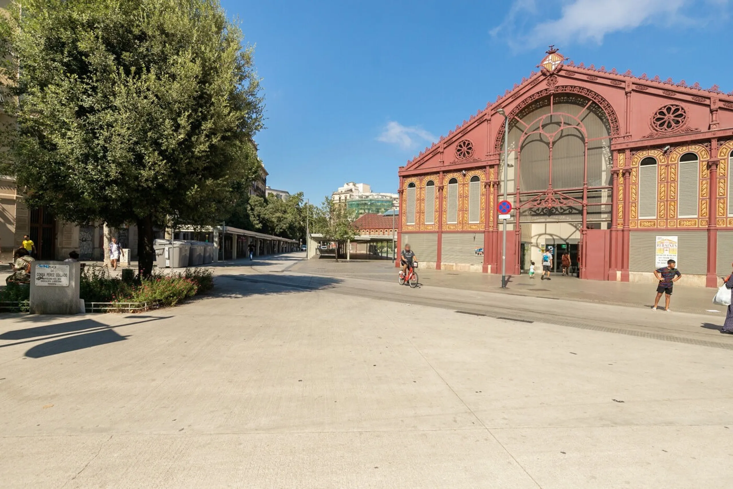 Apartamento renovado con encanto histórico en Poble Sec, Barcelona