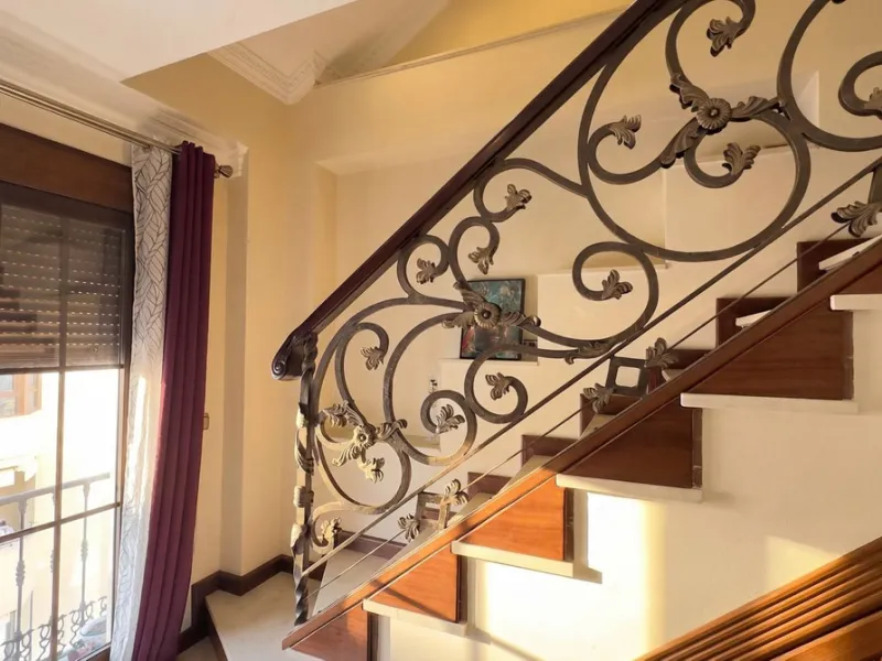 Spacious and stylish apartment with rooftop terrace and additional living level in the heart of Ronda