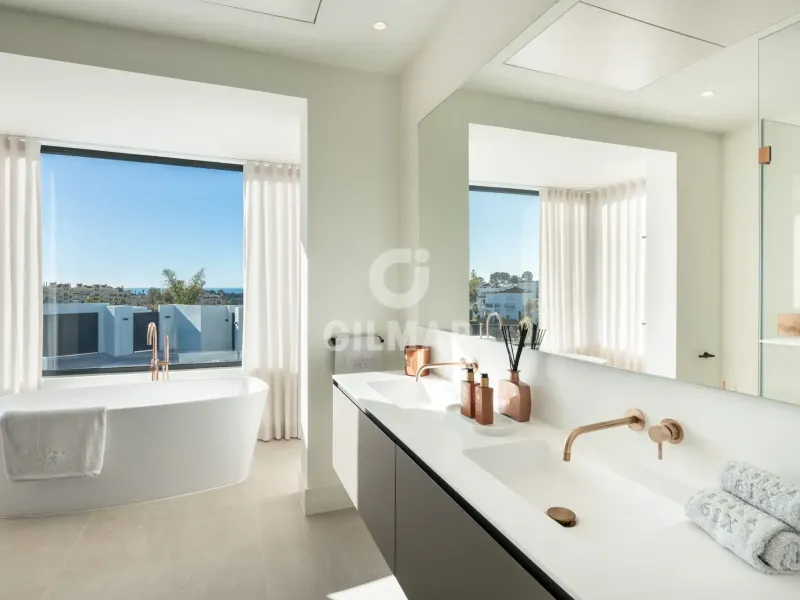 Villa in Estepona Este - Málaga