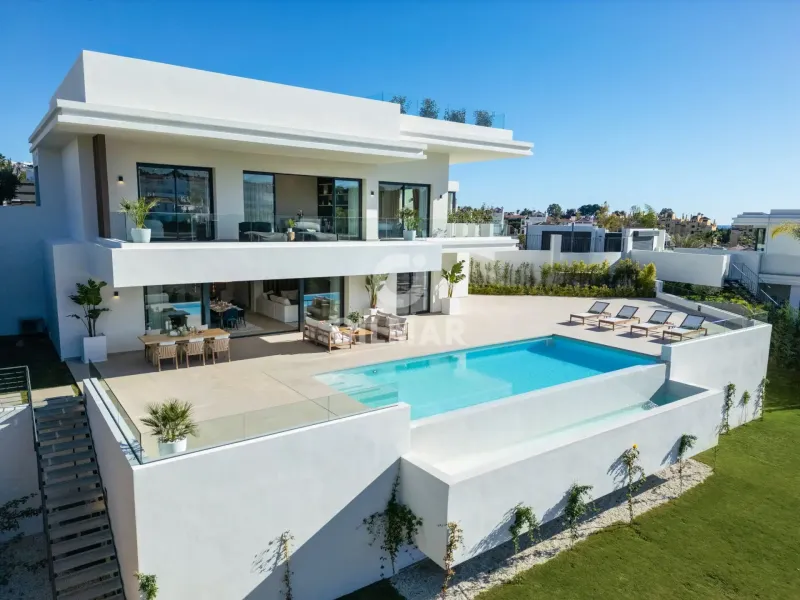 Villa in Estepona Este - Málaga