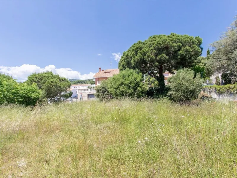 Exclusiva parcela en el centro de Sant Vicenc de Montalt, Barcelona