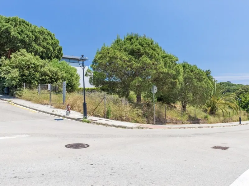 Exclusiva parcela en el centro de Sant Vicenc de Montalt, Barcelona