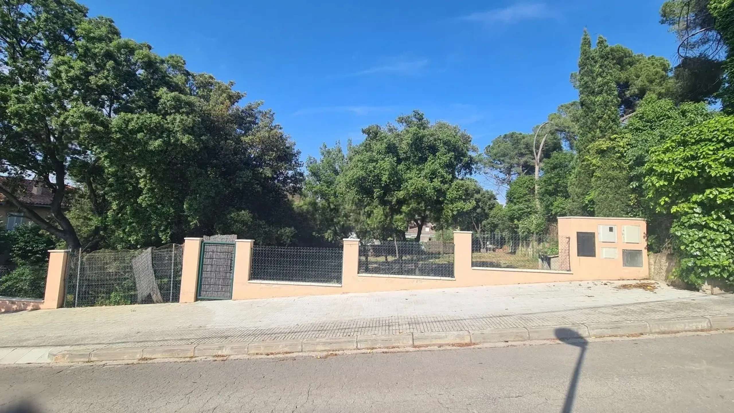 Magnífico terreno exclusivo en la mejor zona de Valldoreix, Barcelona