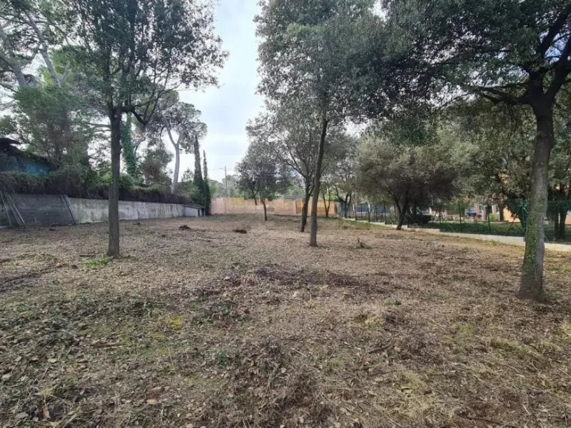 Magnífico terreno exclusivo en la mejor zona de Valldoreix, Barcelona