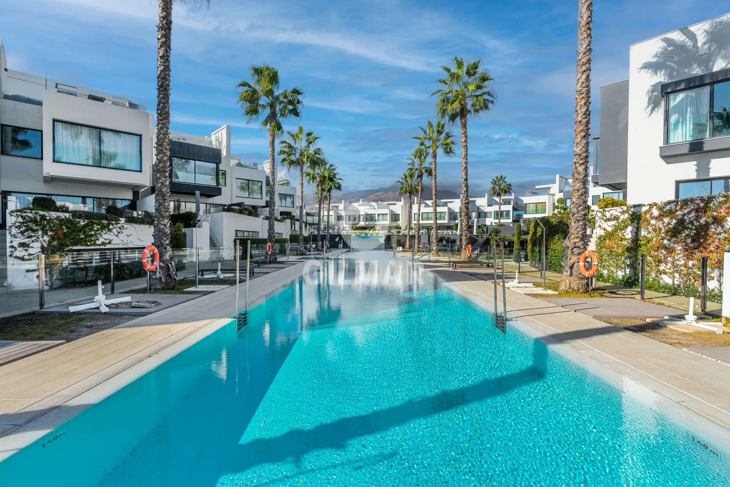 Chalet Adosado en Estepona Oeste - Málaga