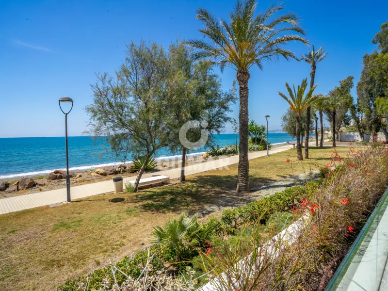Chalet Adosado en Estepona Oeste - Málaga