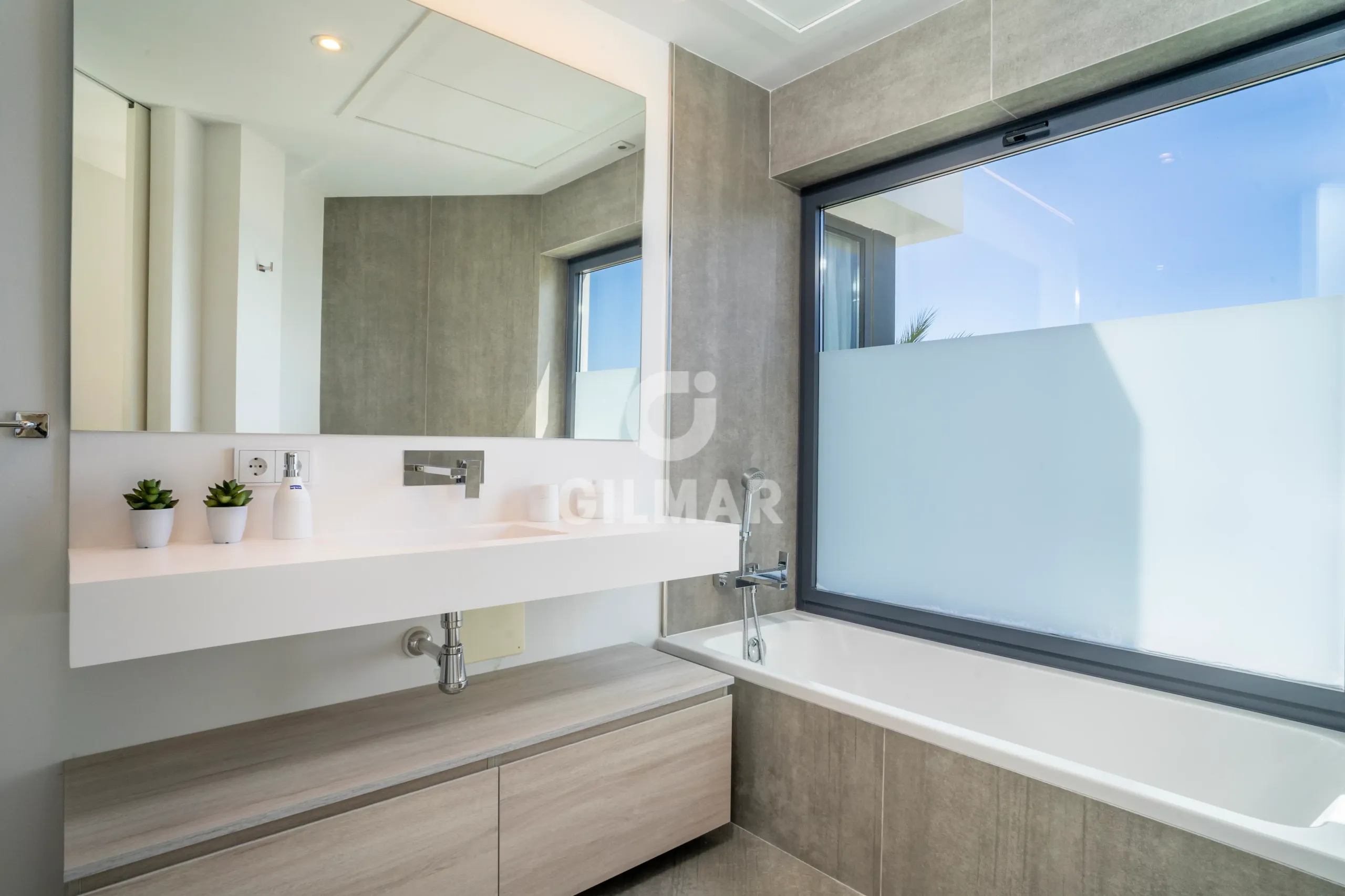 Chalet Adosado en Estepona Oeste - Málaga