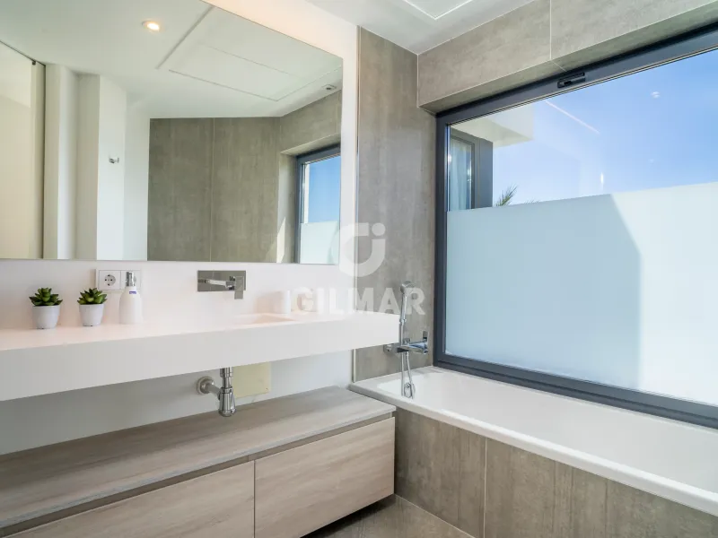 Chalet Adosado en Estepona Oeste - Málaga