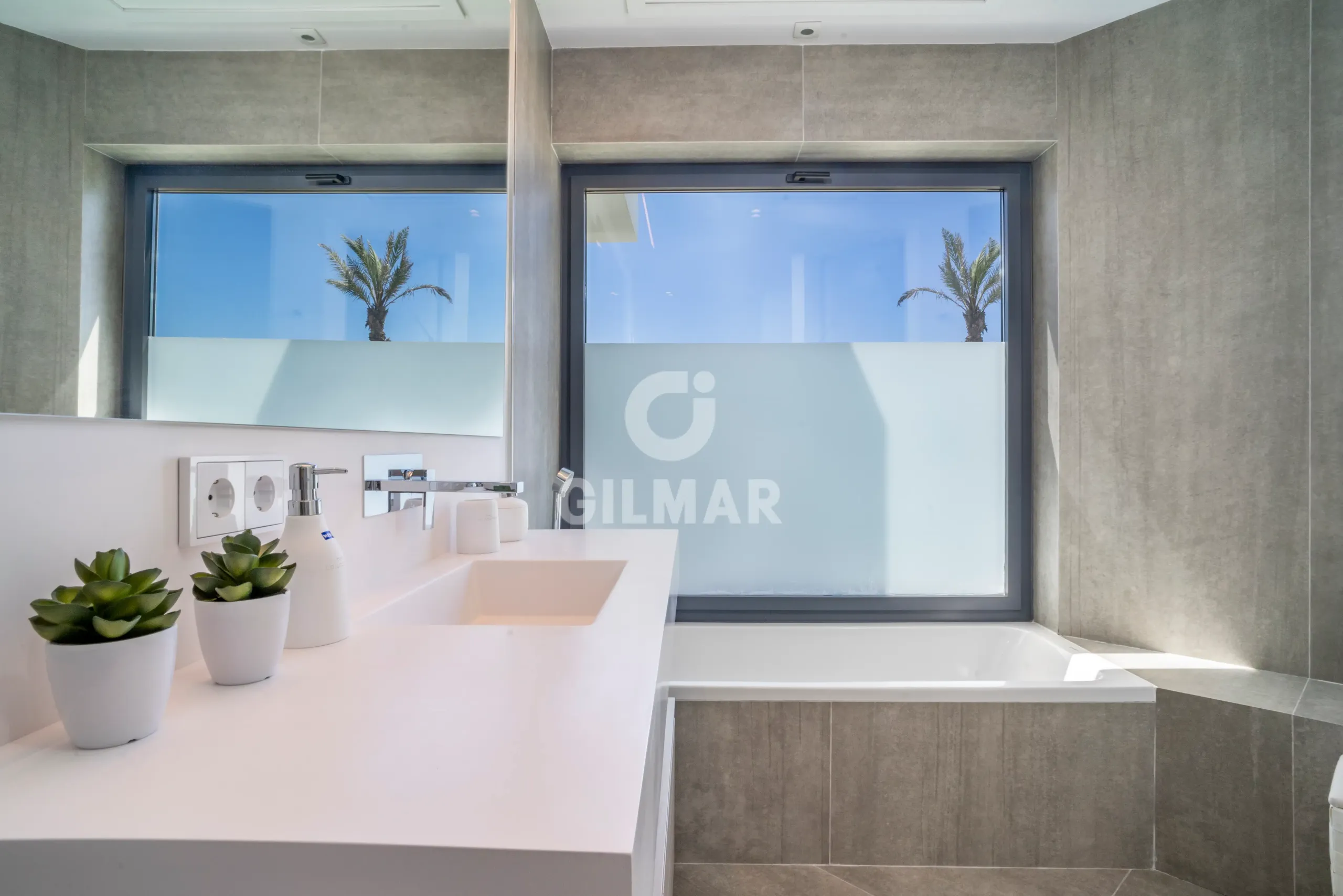 Chalet Adosado en Estepona Oeste - Málaga