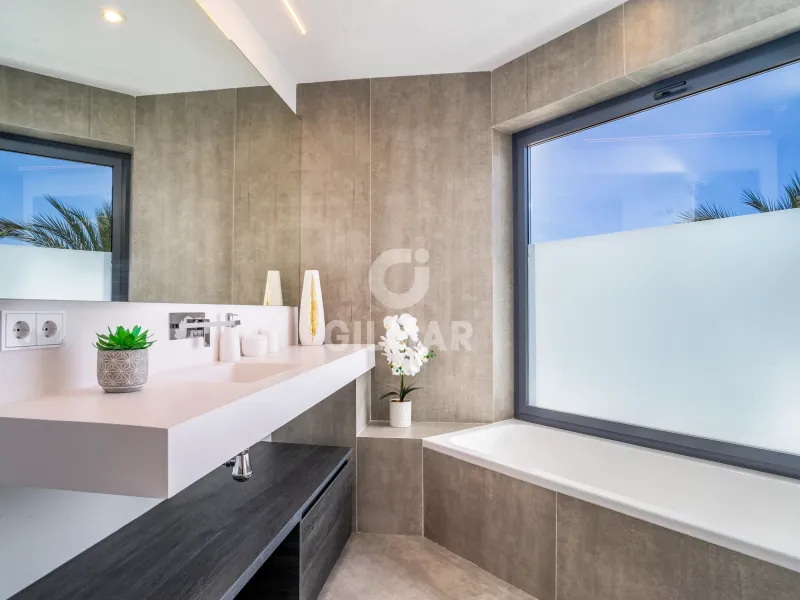 Chalet Adosado en Estepona Oeste - Málaga