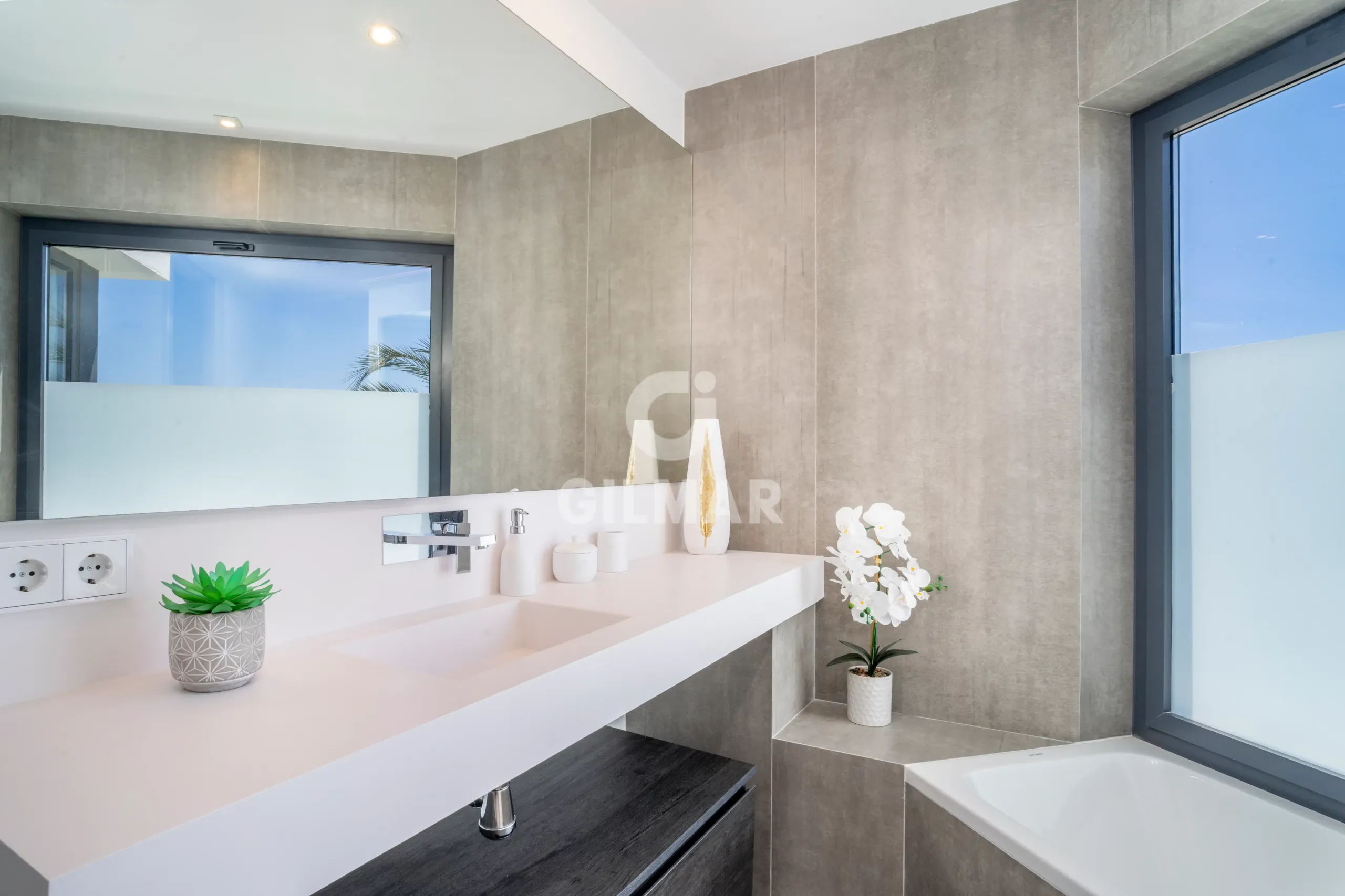 Chalet Adosado en Estepona Oeste - Málaga