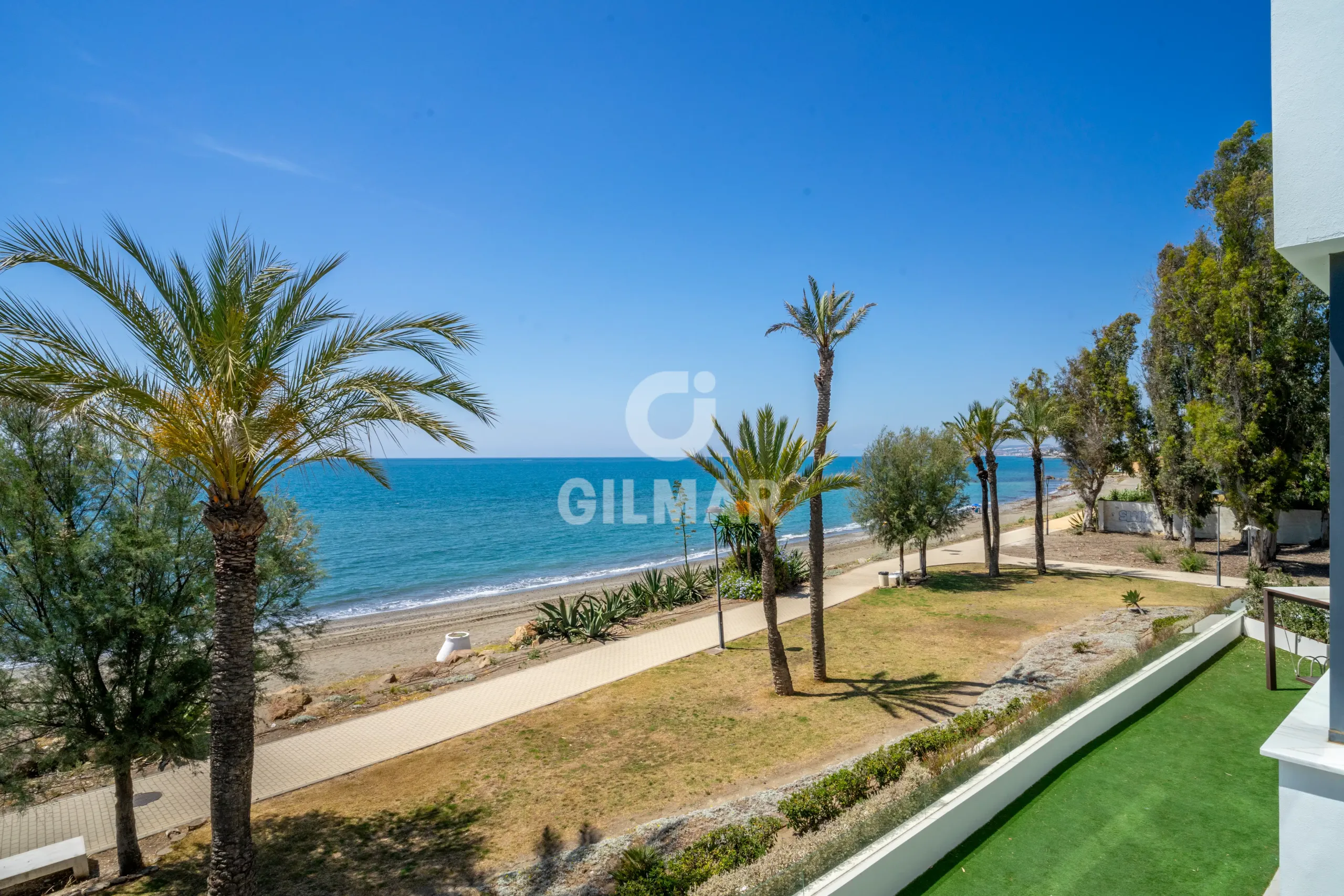Chalet Adosado en Estepona Oeste - Málaga