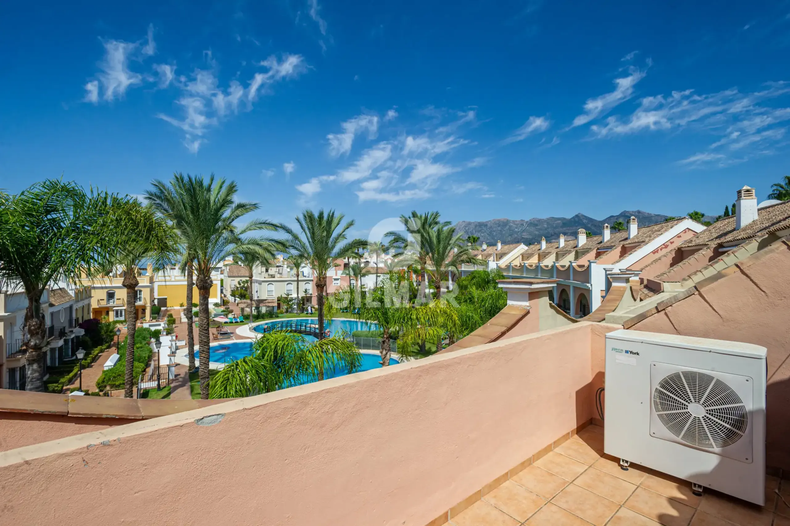 Townhouse in Marbella Este - Málaga