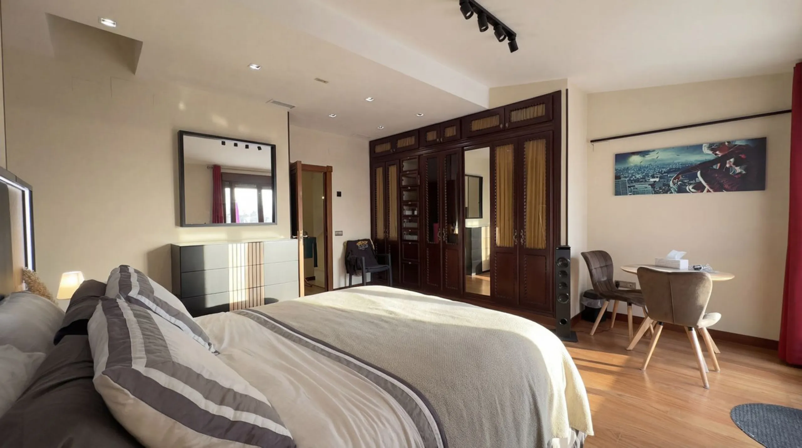 Spacious and stylish apartment with rooftop terrace and additional living level in the heart of Ronda