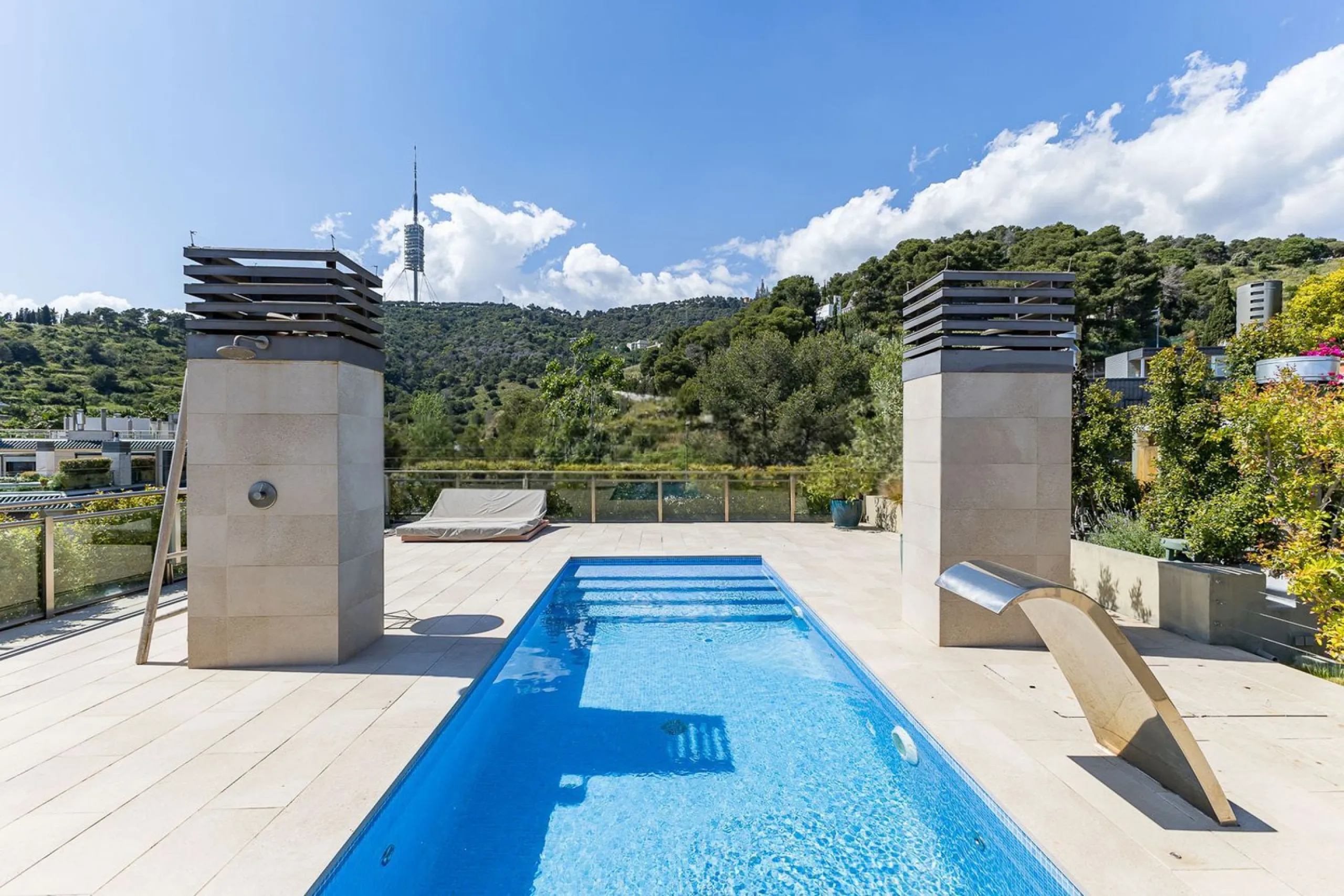 Ático exclusivo con terrazas y piscina privada en Sarria, Barcelona