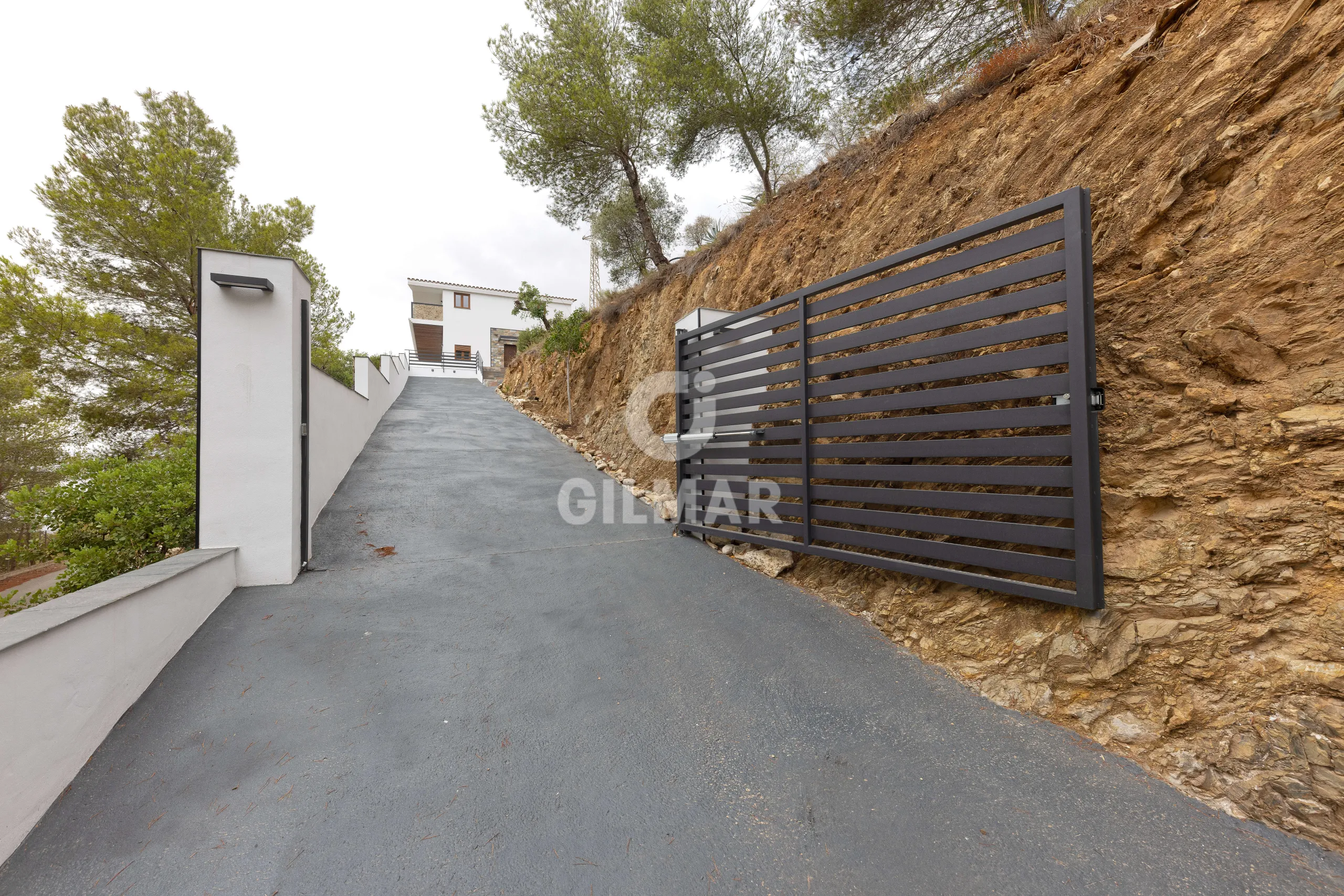 Chalet Independiente en Colmenar (Málaga) - Málaga
