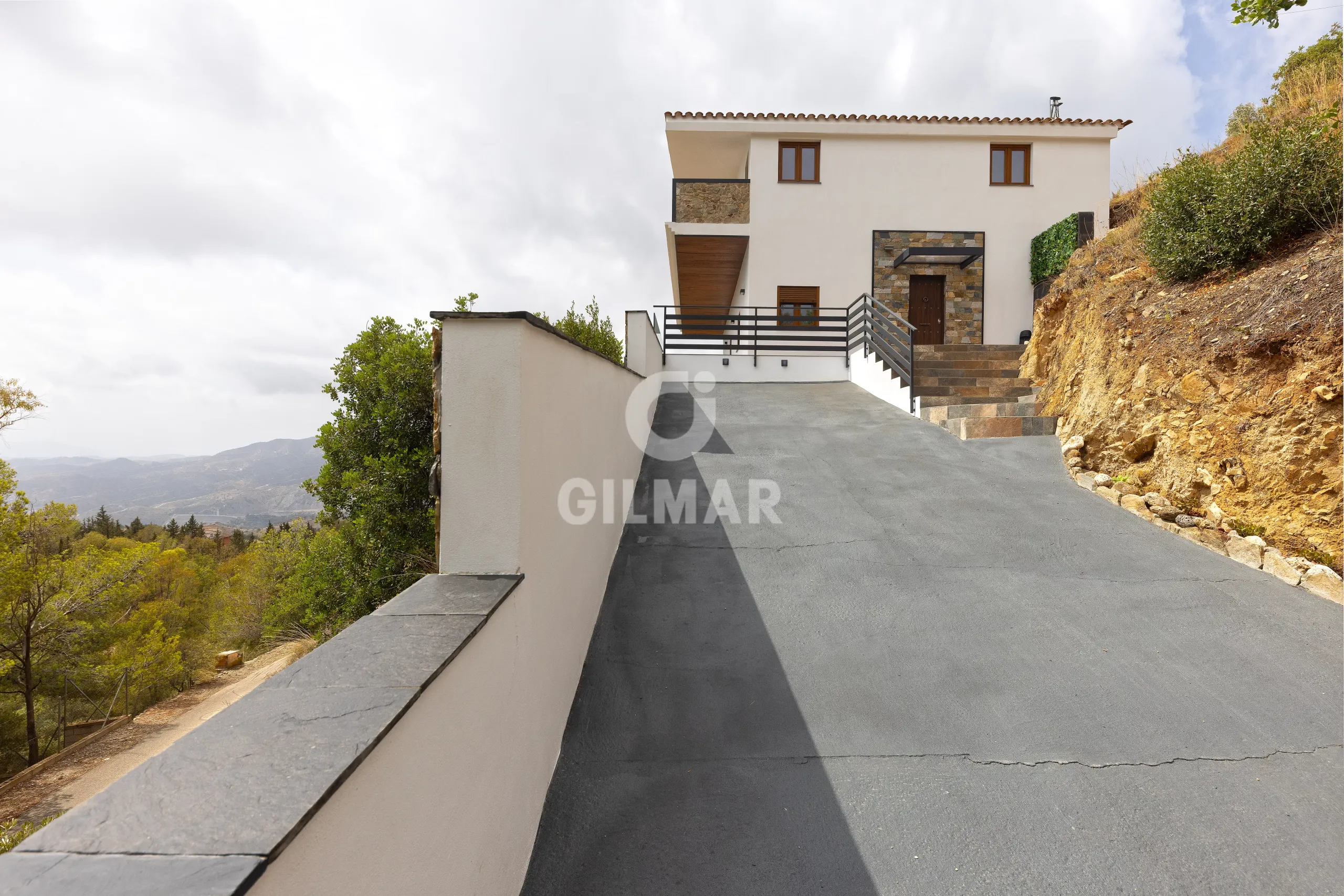 Chalet Independiente en Colmenar (Málaga) - Málaga