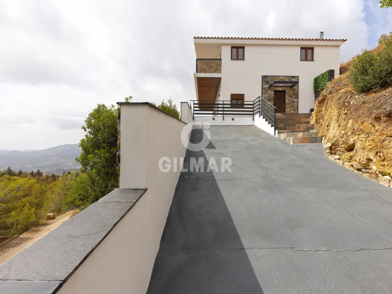 Chalet Independiente en Colmenar (Málaga) - Málaga