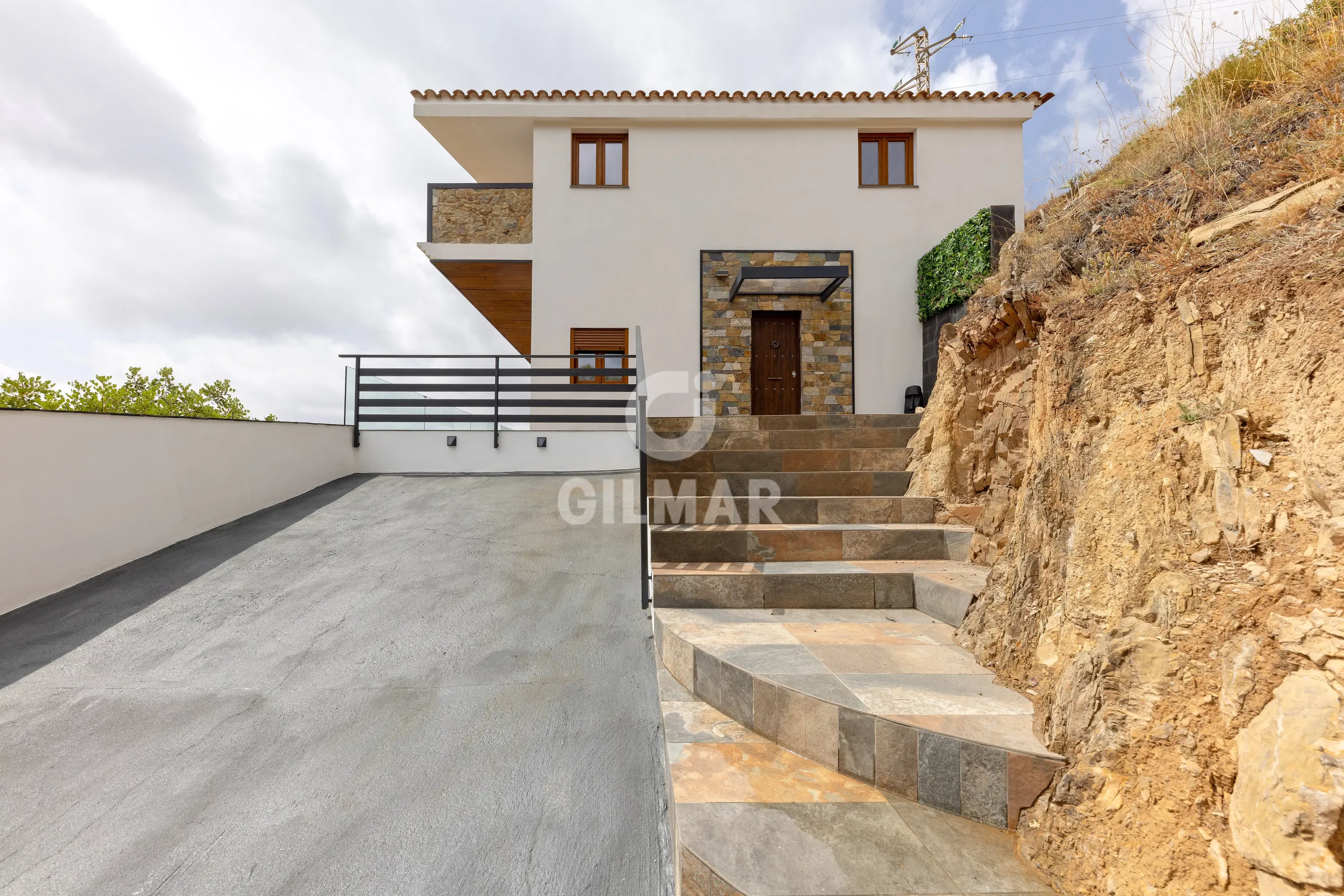 Chalet Independiente en Colmenar (Málaga) - Málaga