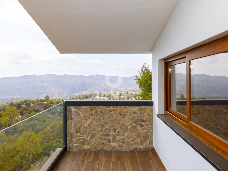 Chalet Independiente en Colmenar (Málaga) - Málaga