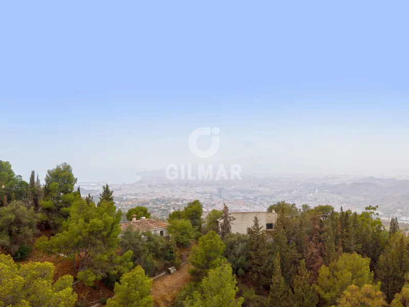 Chalet Independiente en Colmenar (Málaga) - Málaga