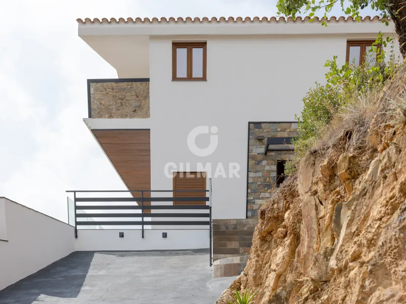 Chalet Independiente en Colmenar (Málaga) - Málaga