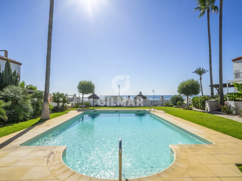 Semi-detached house in Casares - Málaga