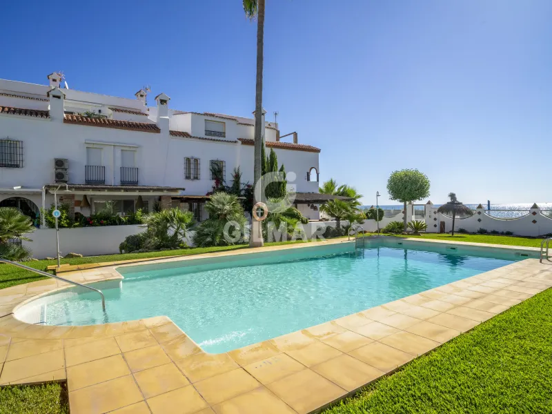 Semi-detached house in Casares - Málaga