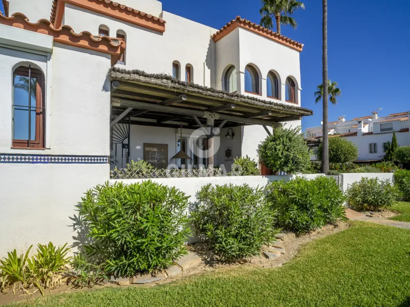 Semi-detached house in Casares - Málaga