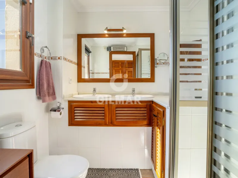 Semi-detached house in Casares - Málaga