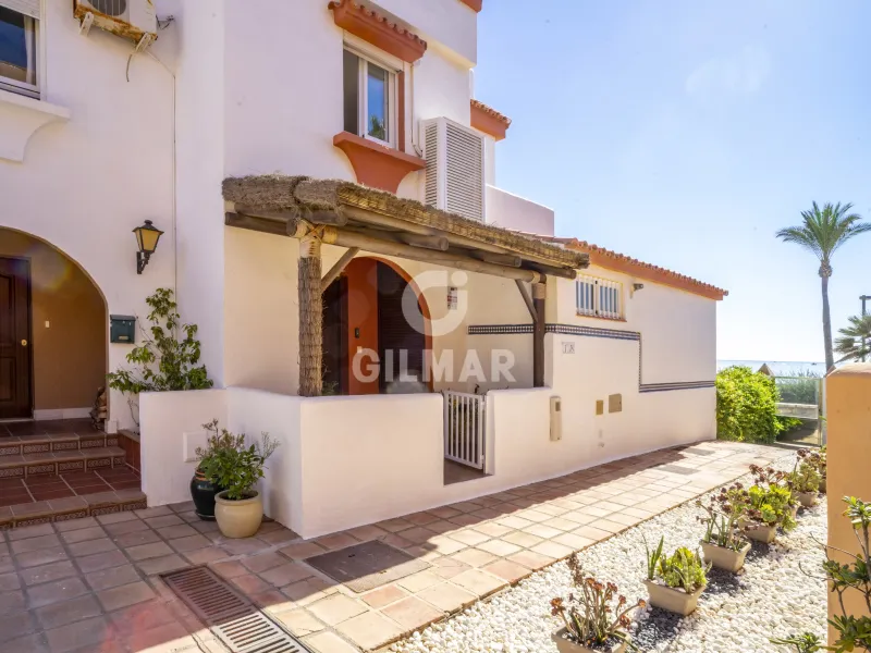 Semi-detached house in Casares - Málaga