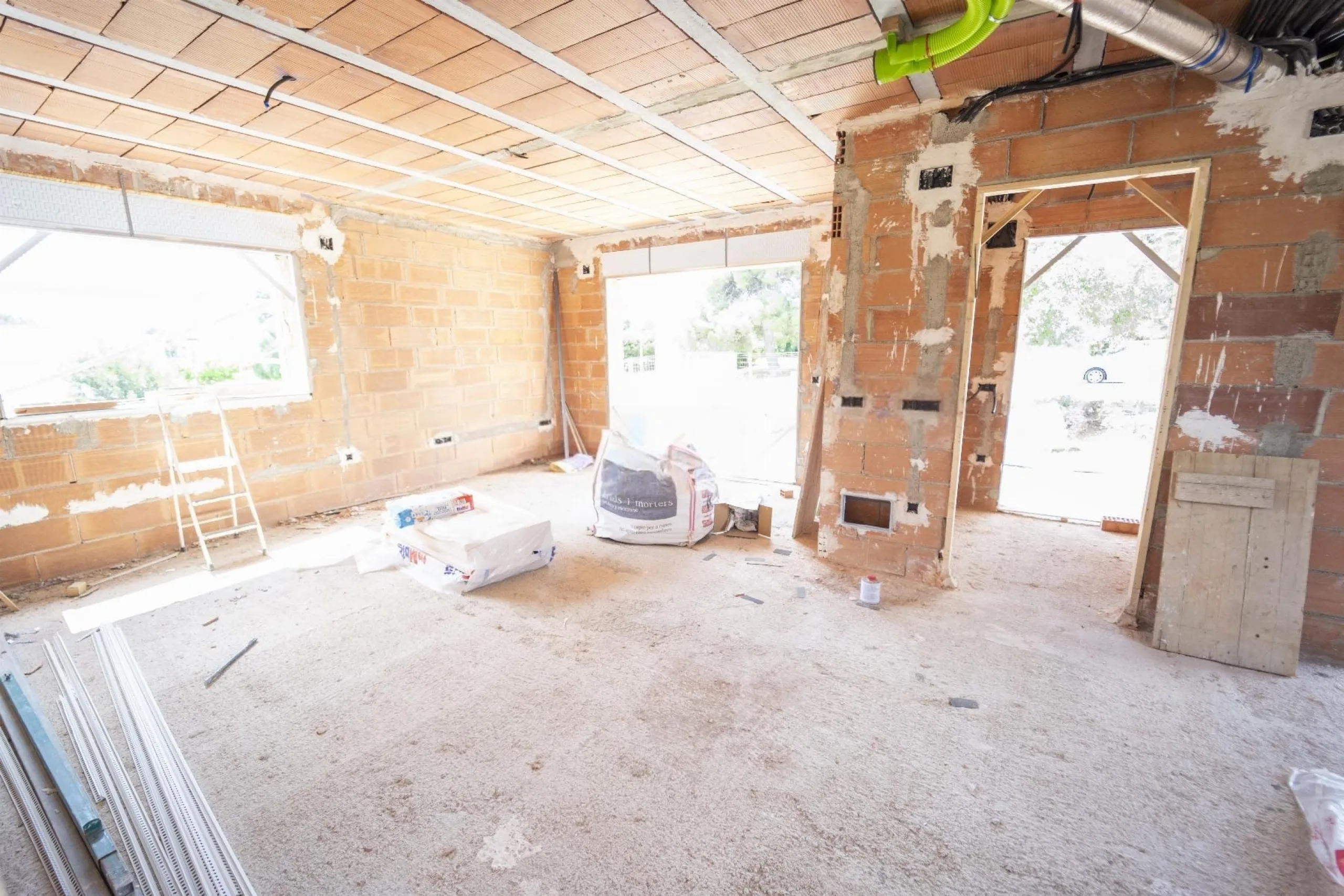 New-Build Homes in a Natural Setting Near the Sea in Coma-Ruga, Costa Dorada