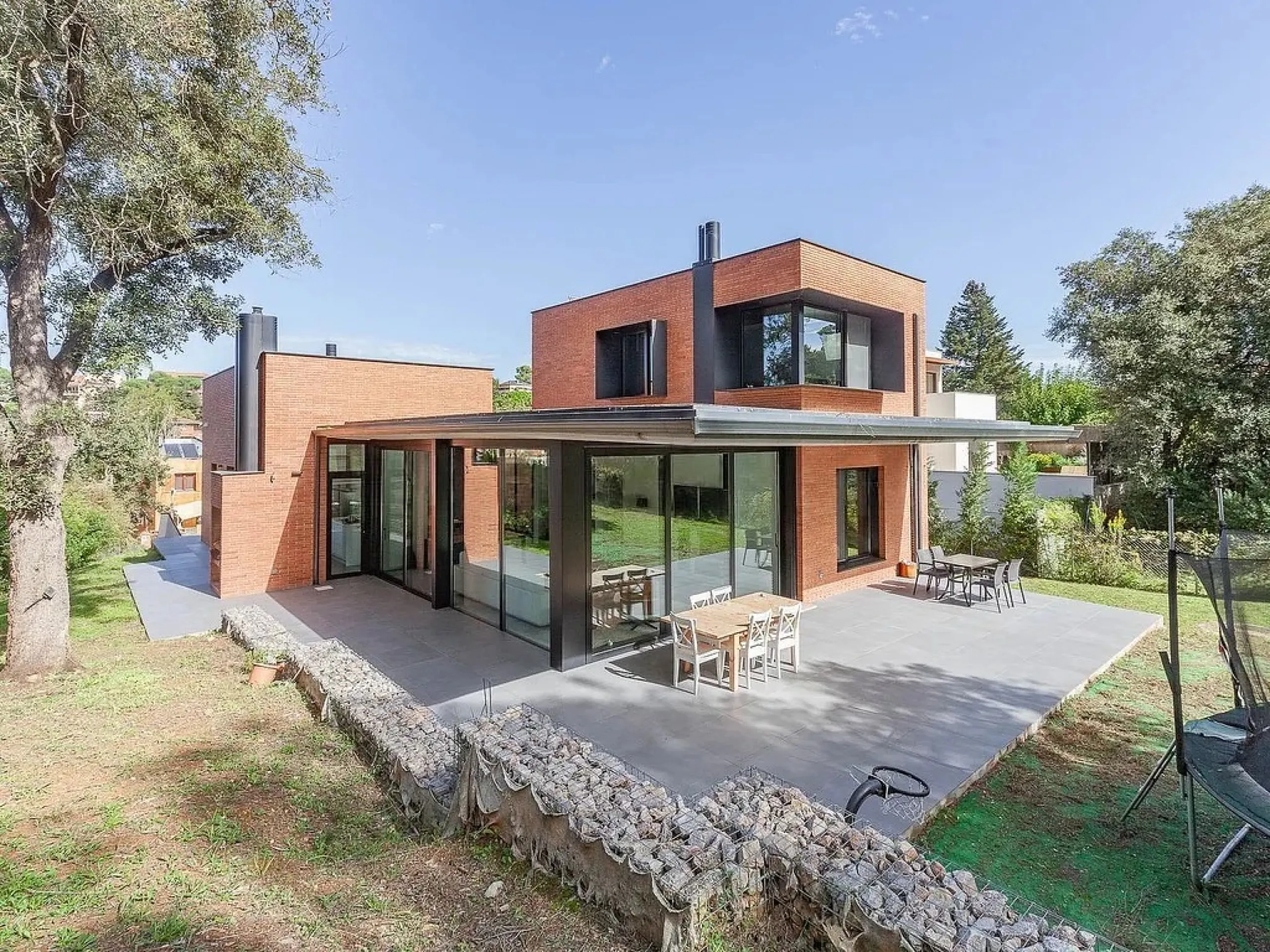 Elegante casa contemporánea con jardín en Valldoreix, Barcelona
