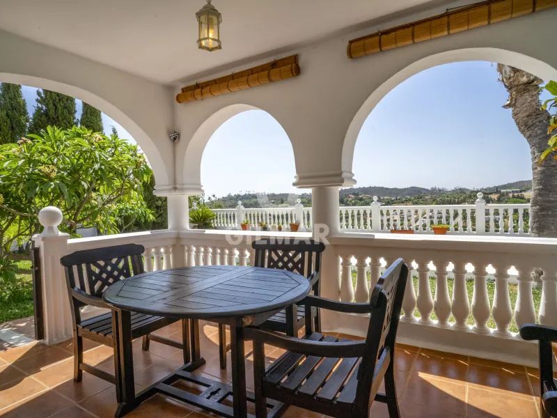 Chalet Independiente en Estepona Este - Málaga