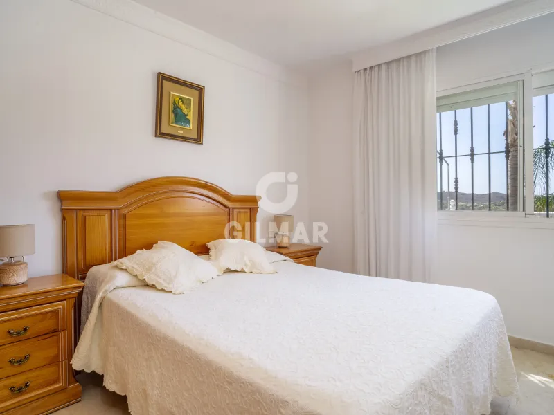 Chalet Independiente en Estepona Este - Málaga