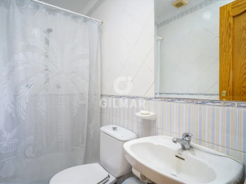 Chalet Independiente en Estepona Este - Málaga