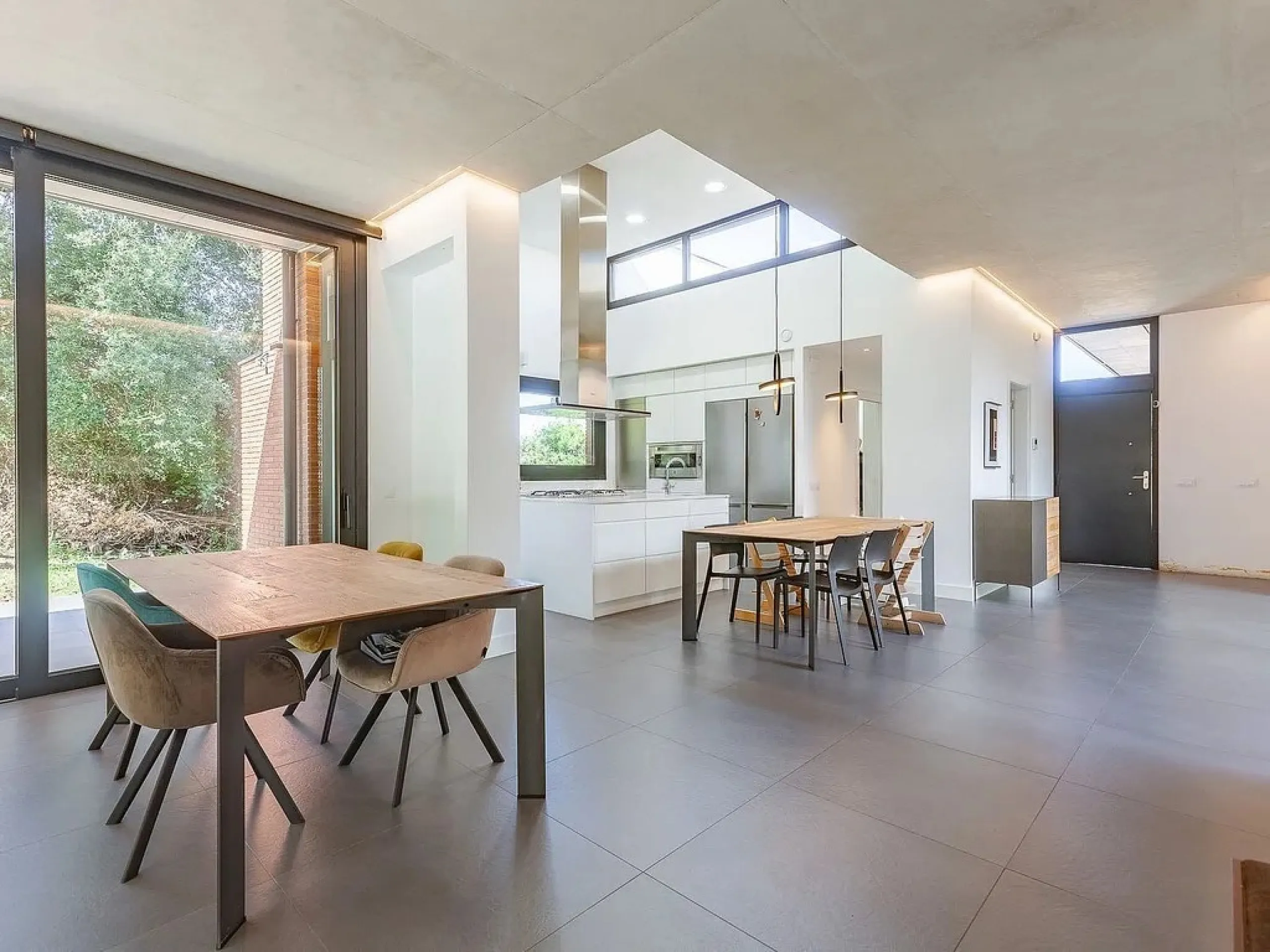 Elegante casa contemporánea con jardín en Valldoreix, Barcelona
