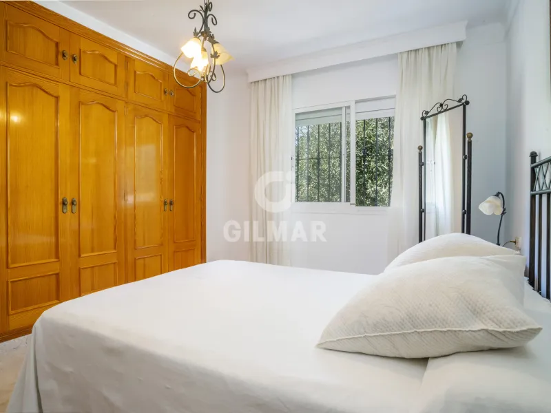 Chalet Independiente en Estepona Este - Málaga