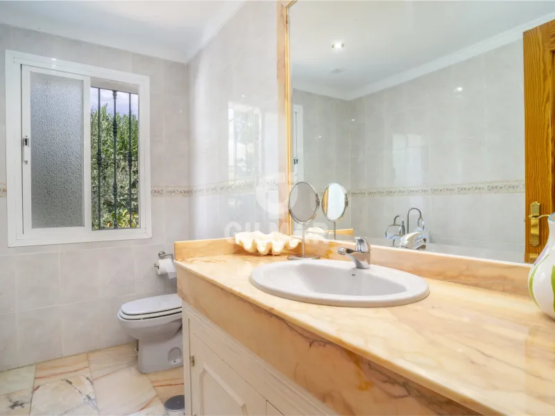 Chalet Independiente en Estepona Este - Málaga