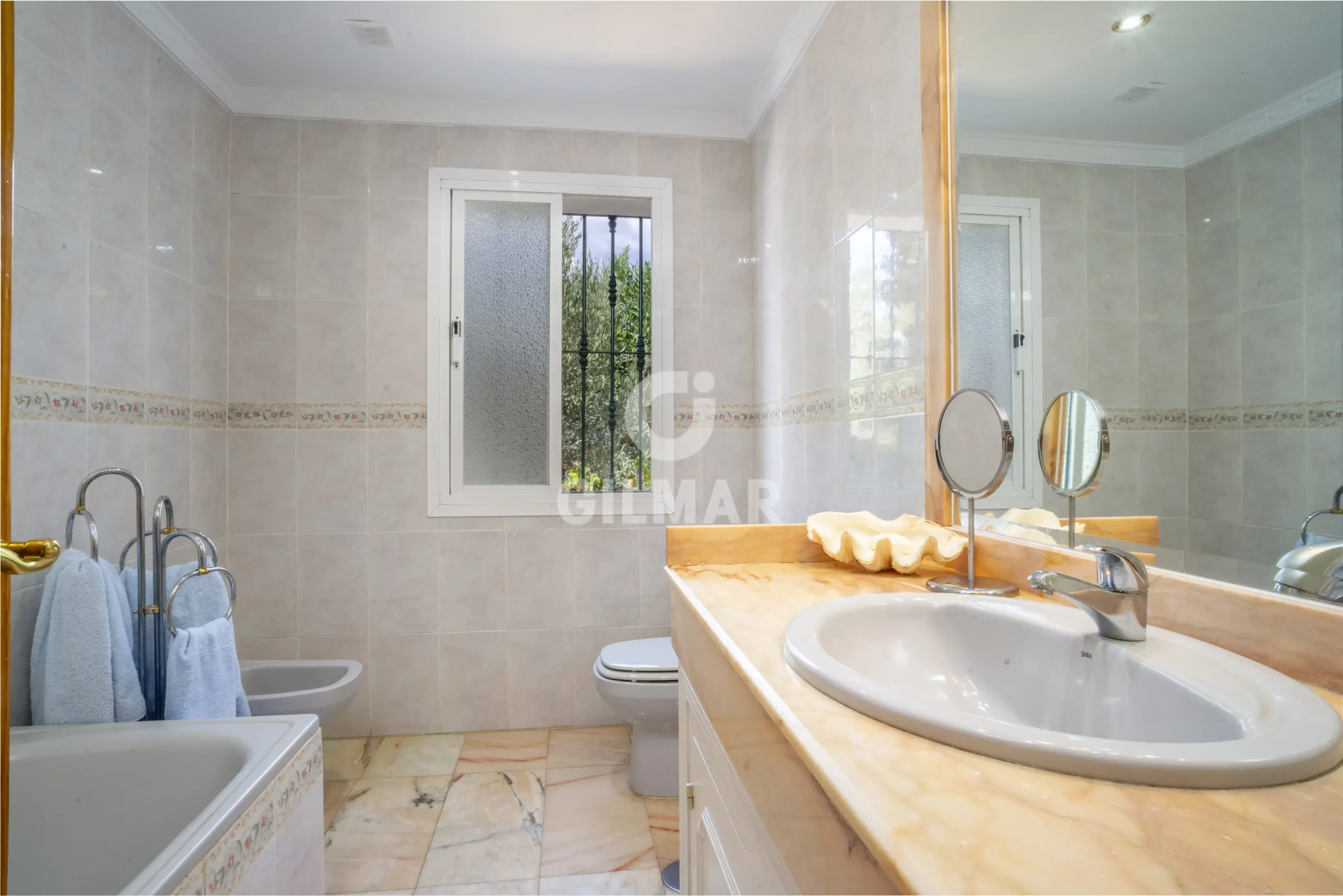 Chalet Independiente en Estepona Este - Málaga