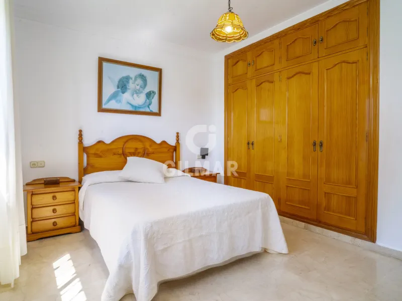 Chalet Independiente en Estepona Este - Málaga