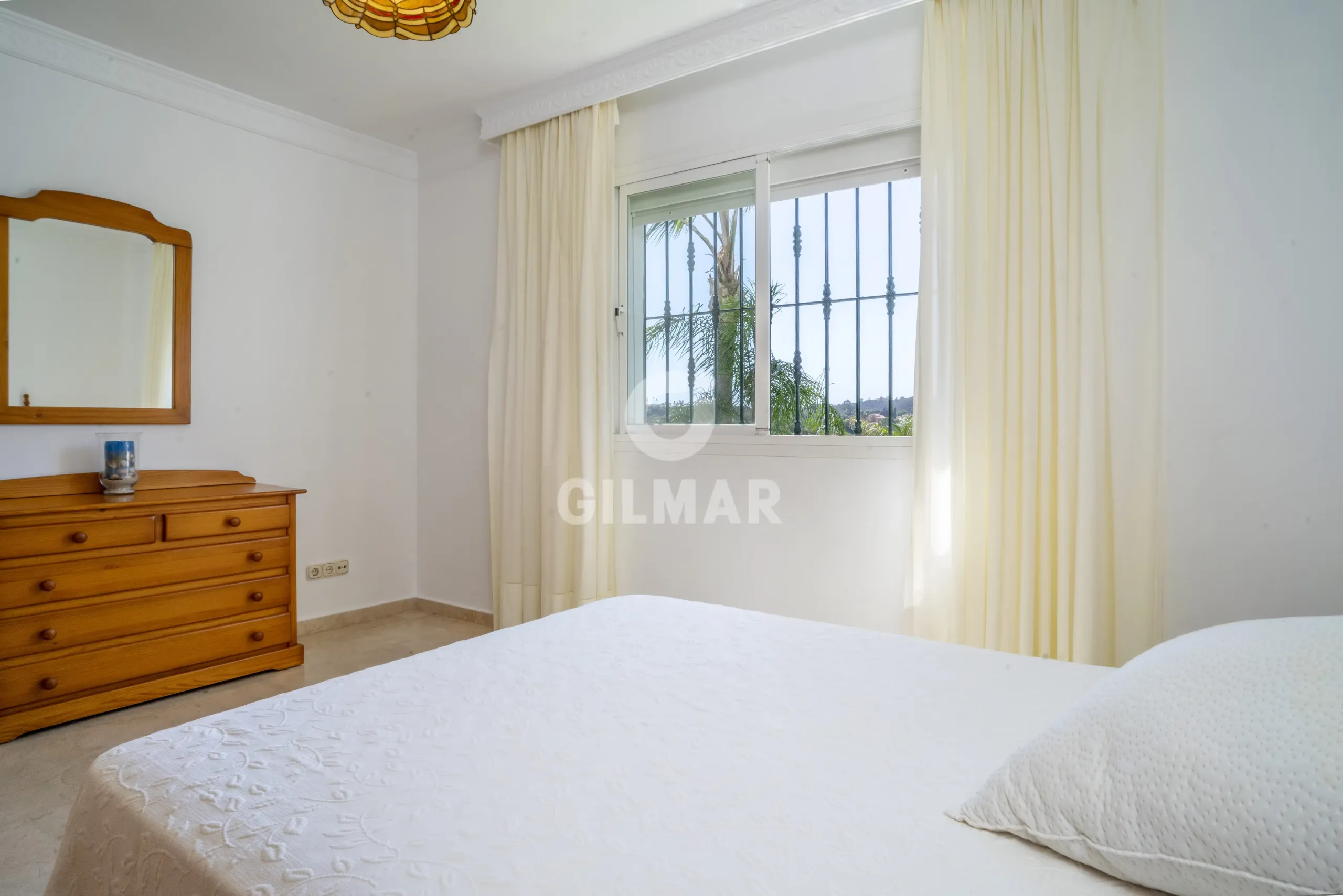 Chalet Independiente en Estepona Este - Málaga