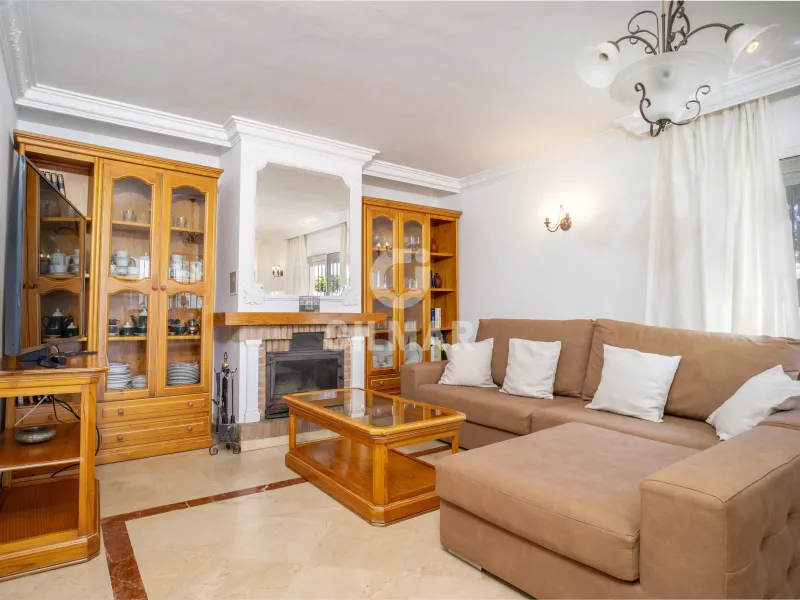Chalet Independiente en Estepona Este - Málaga