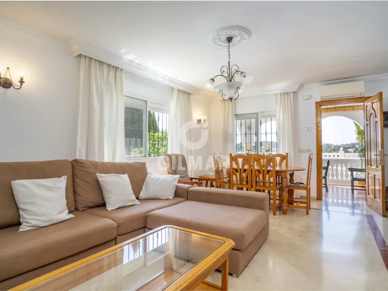 Chalet Independiente en Estepona Este - Málaga