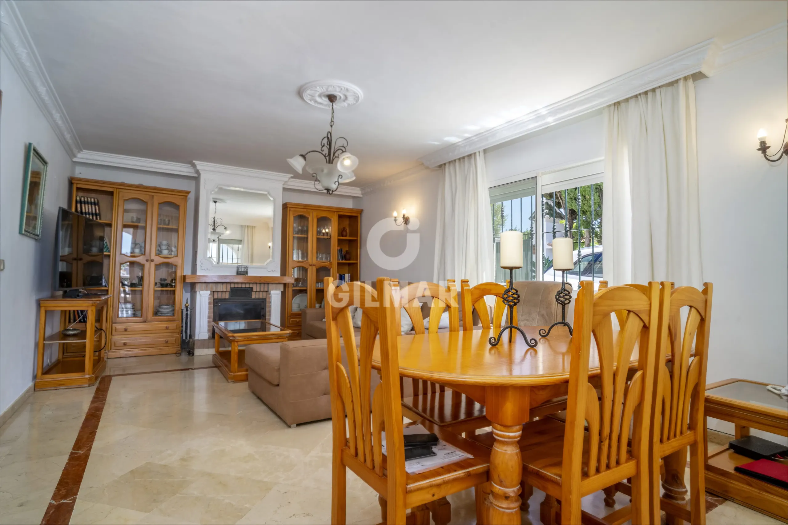 Chalet Independiente en Estepona Este - Málaga