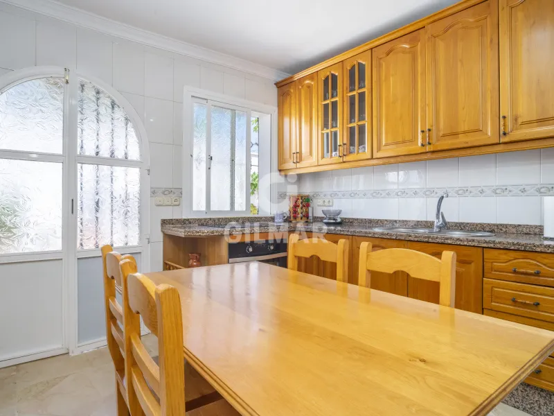 Chalet Independiente en Estepona Este - Málaga