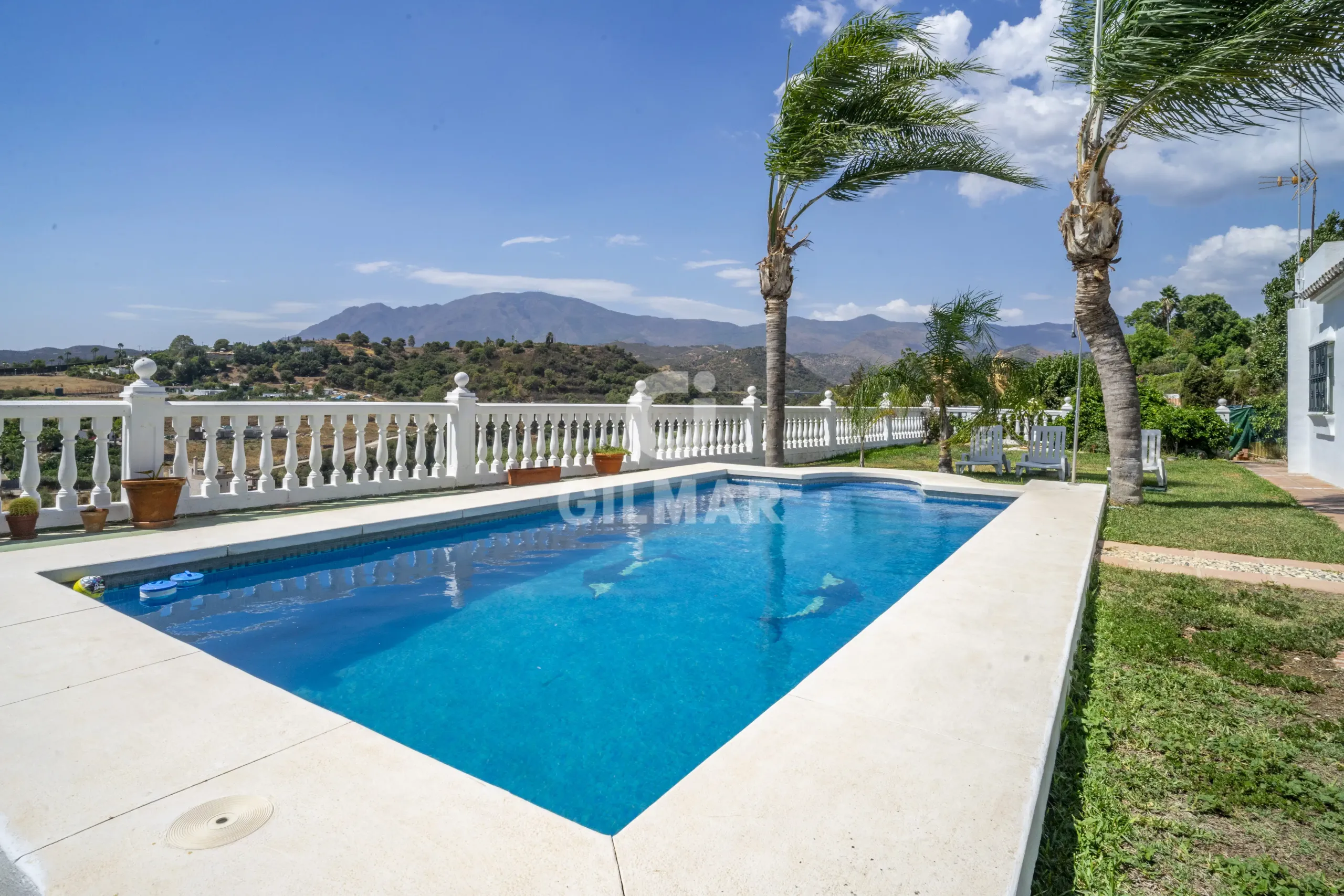 Chalet Independiente en Estepona Este - Málaga